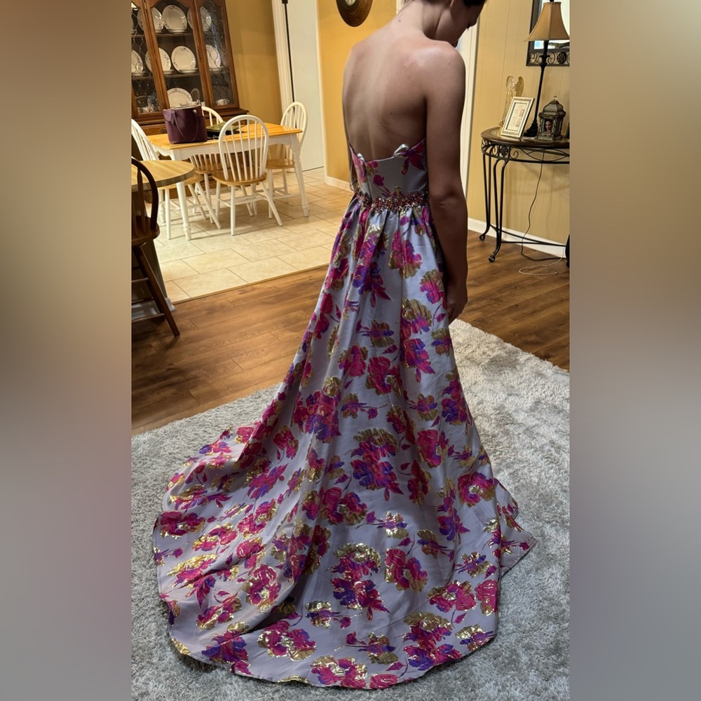 Mac Duggal Floral Couture Sweetheart Gown Style 77651 Size 4 - Picture 4 of 13